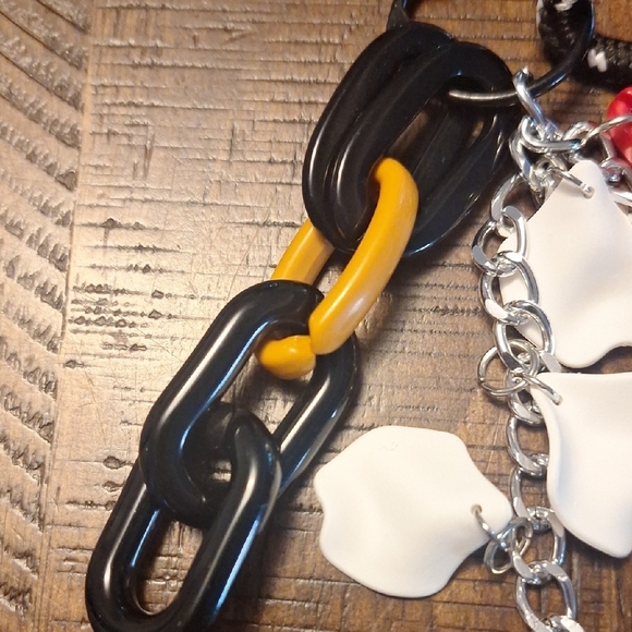 Multicolor Charm Keychain with Black Clip - Picture 7 of 9